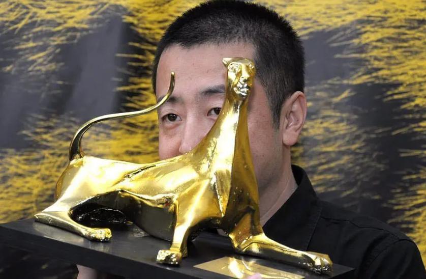 贾樟柯现实主义,贾樟柯三代人