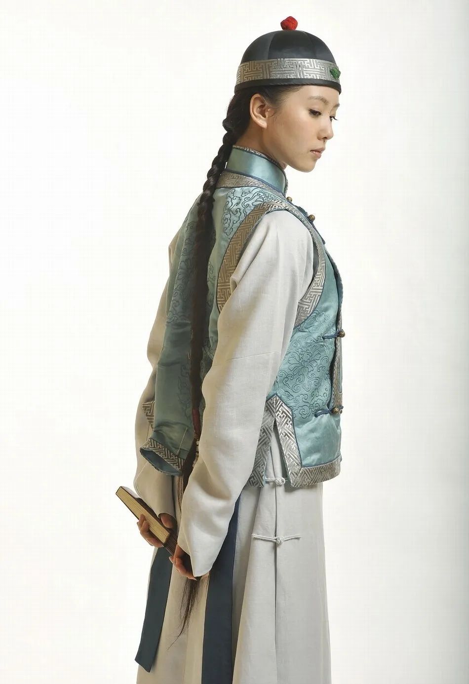 步步惊心四爷为什么不给若兰休书,步步惊心若兰去世四爷伤心的哭了