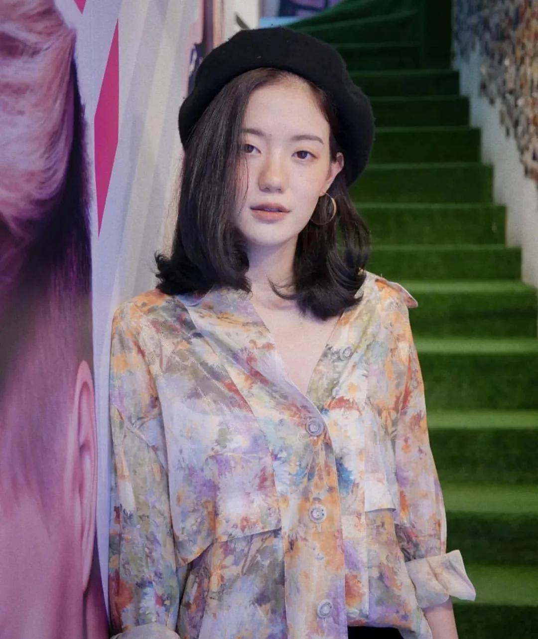 还在追韩系fashion？我已经掉入了泰妹Lisa的坑