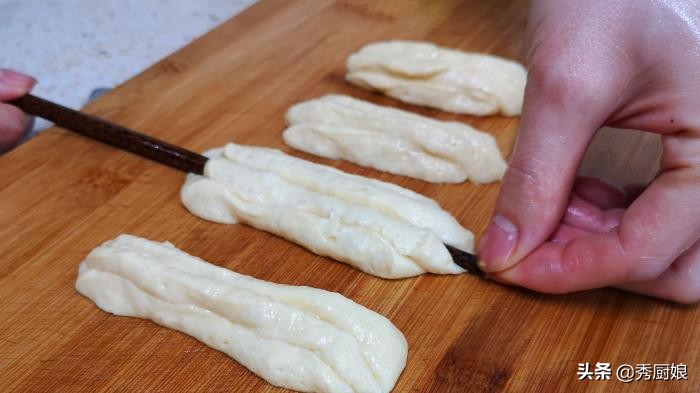 安琪酵母炸油条窍门不用鸡蛋,炸油条用油条膨松剂还放鸡蛋吗