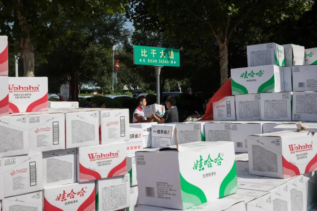 人在新乡，我们的家还在水里