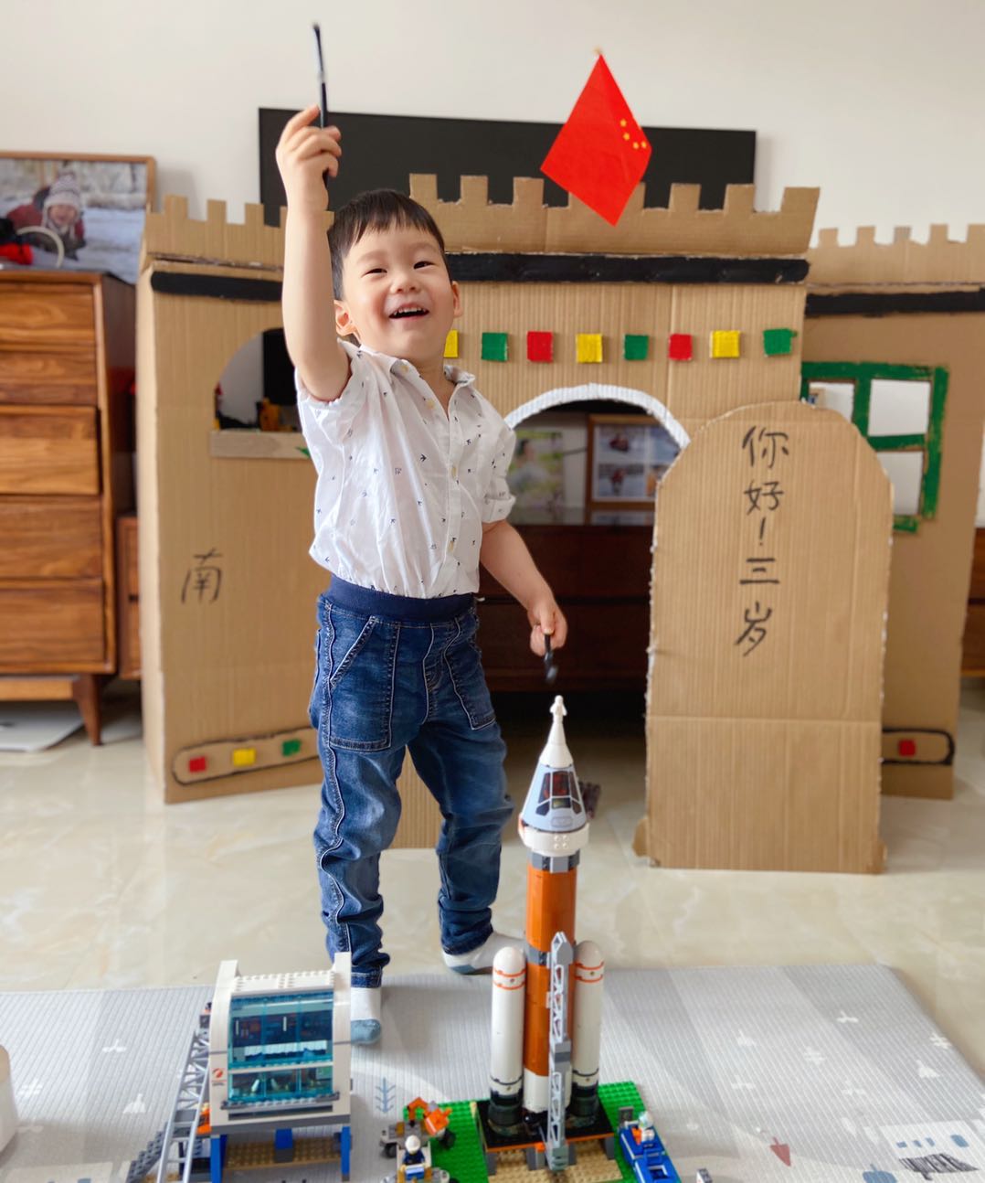 废纸箱可以做什么玩具,不用的废纸箱如何给孩子做玩具