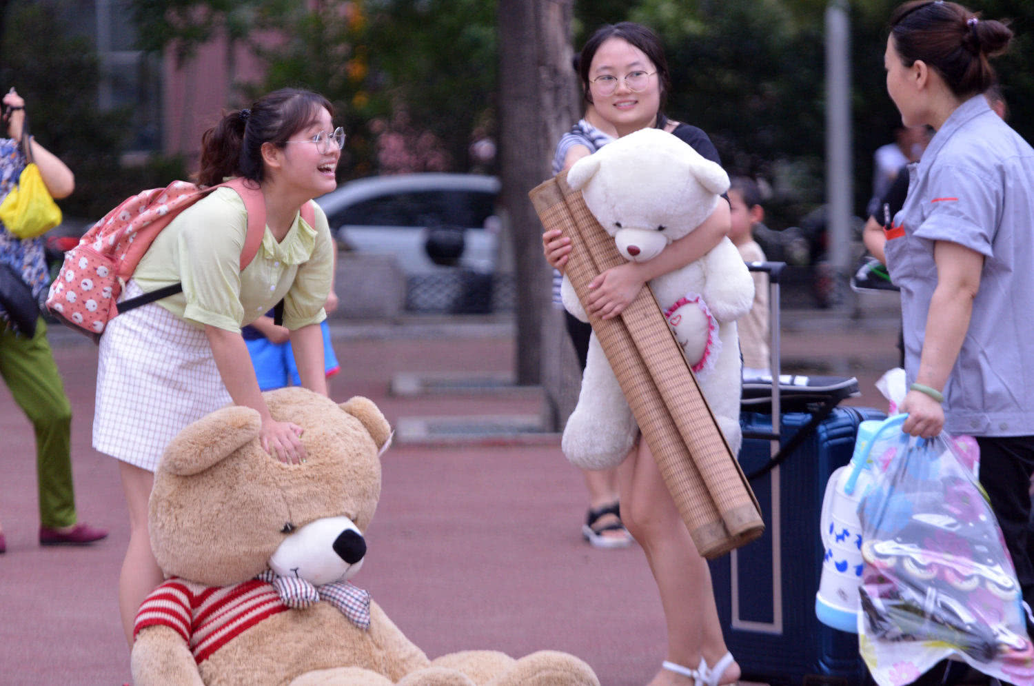 大学生该怎么认清当下的就业环境,大学生如何正确的面对就业市场