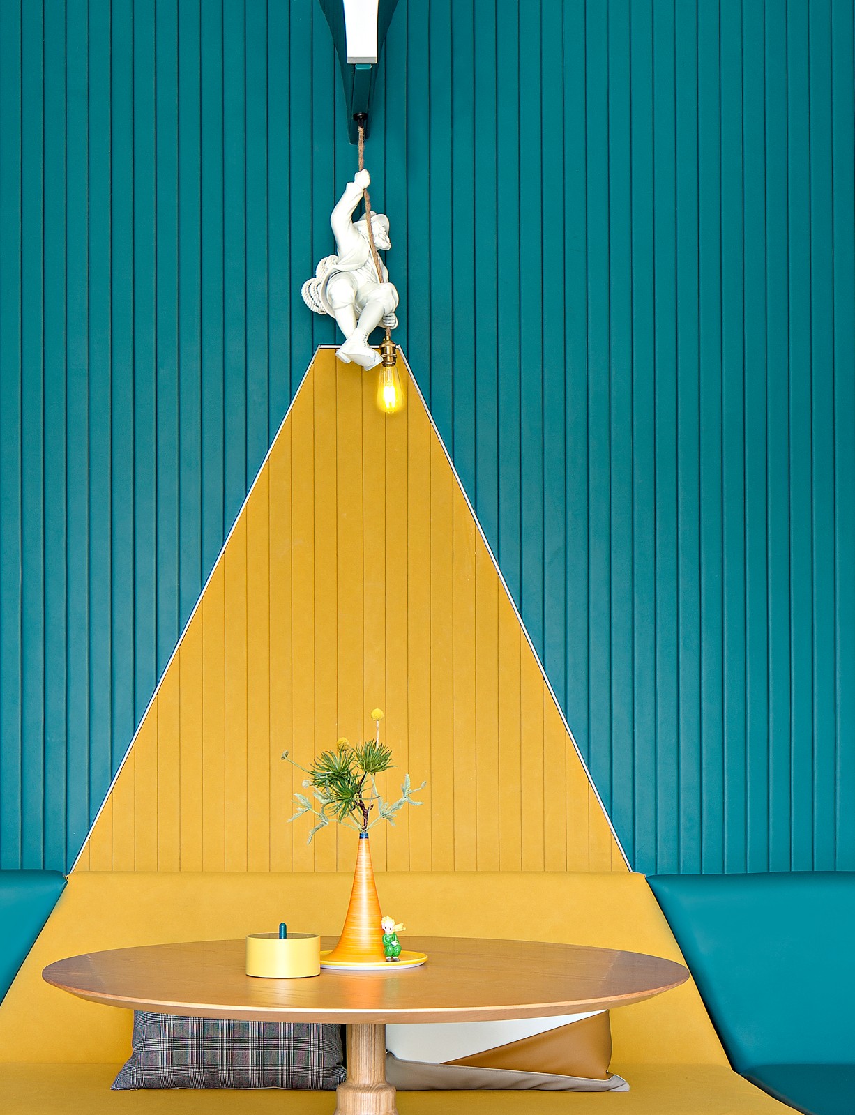 则灵艺术与厚夫设计哪个公司好,则灵艺术深圳有限公司怎么样