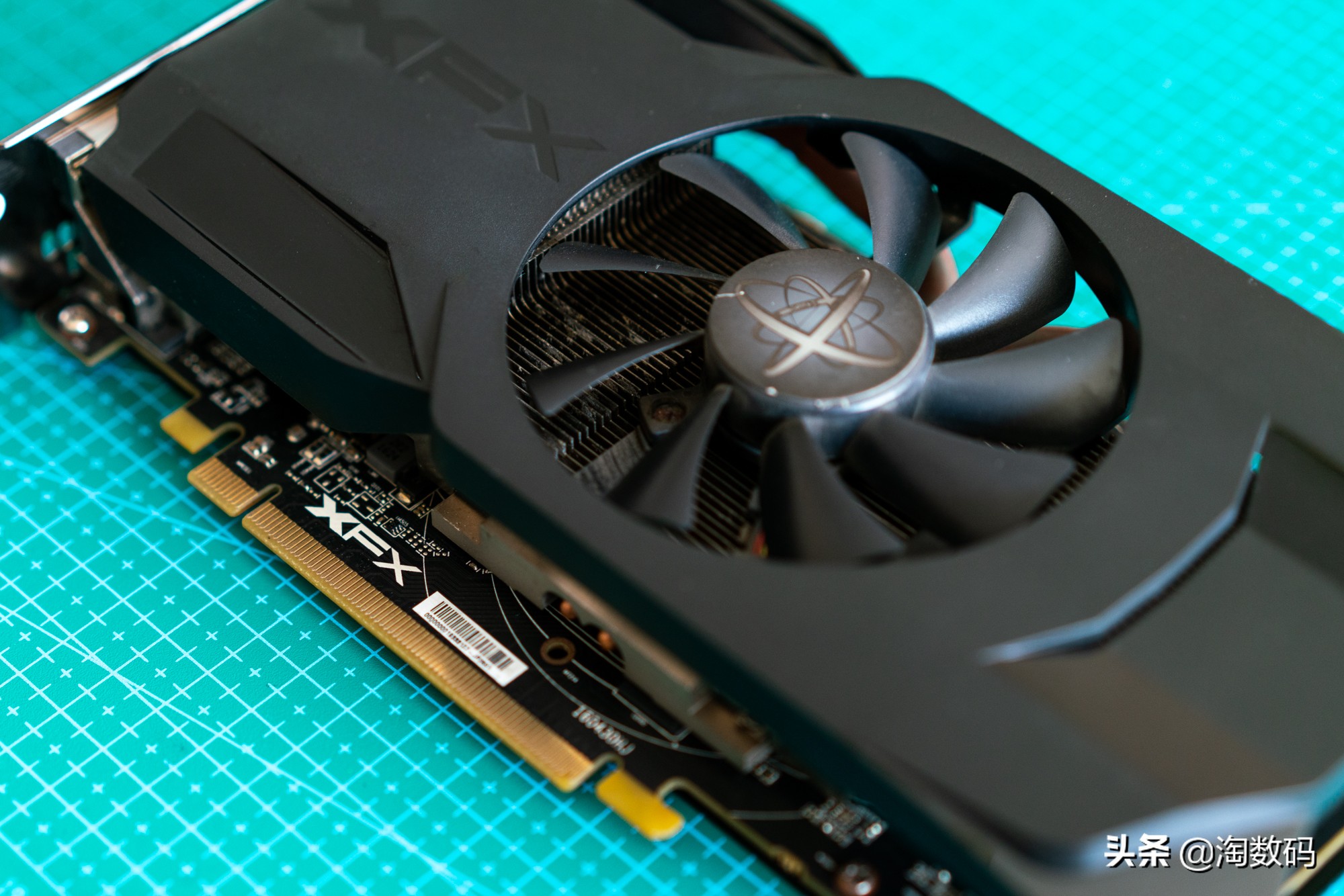 300元AMD显卡,amd300元吃鸡电脑