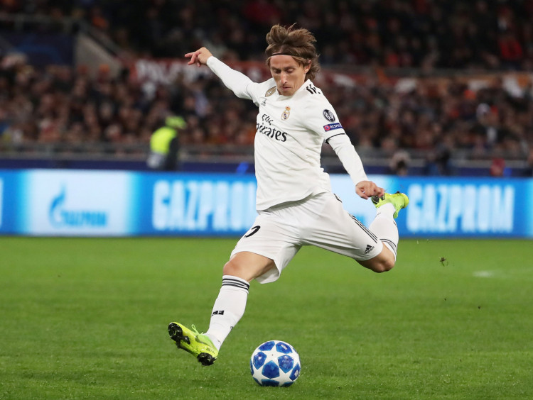 足坛10大后腰皇马,足坛三大中场