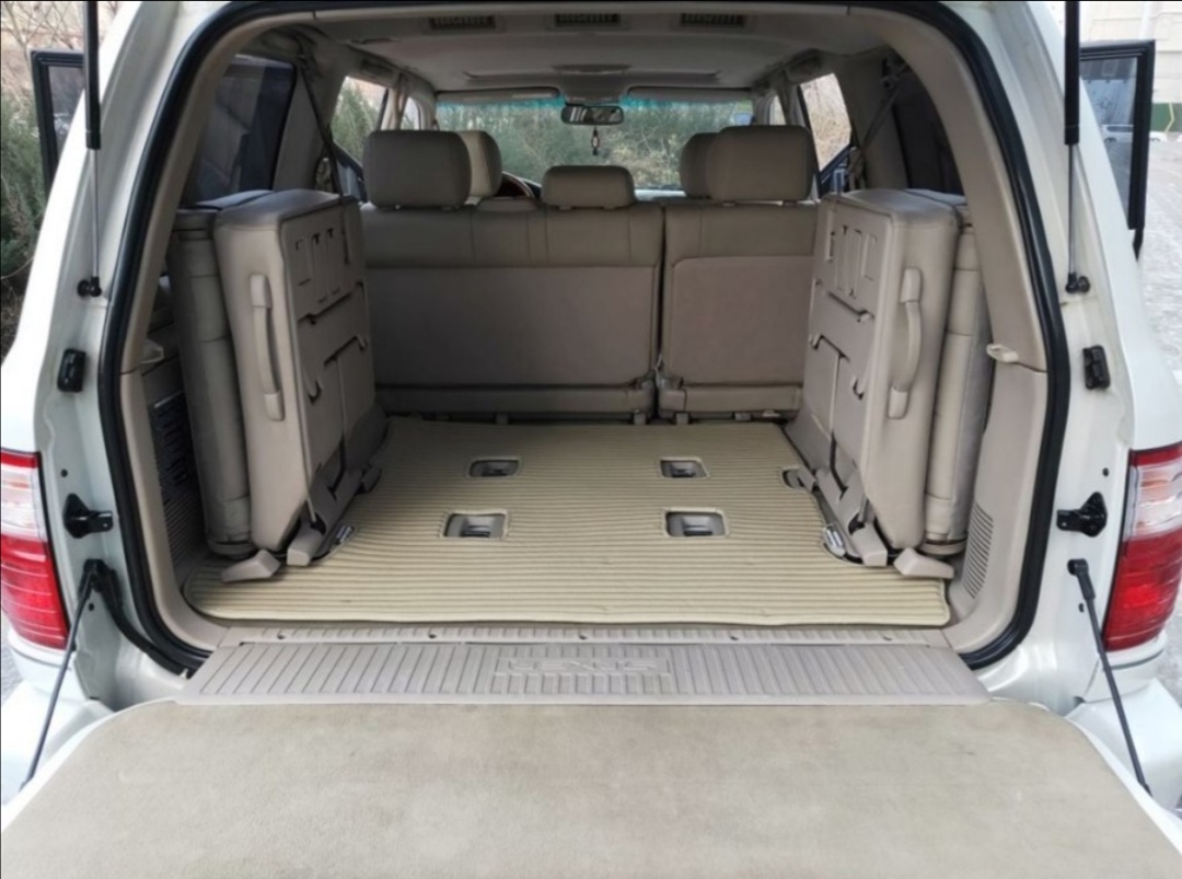 丰田陆巡对比沃尔沃xc60,丰田陆巡和雷克萨斯570哪个好