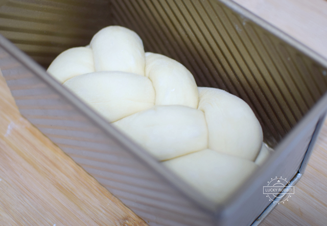 吐司烤完不好切,吐司很柔软拉丝但不够筋道