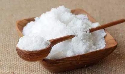 50多岁女人可用的增白牙膏,女性牙膏洗脸