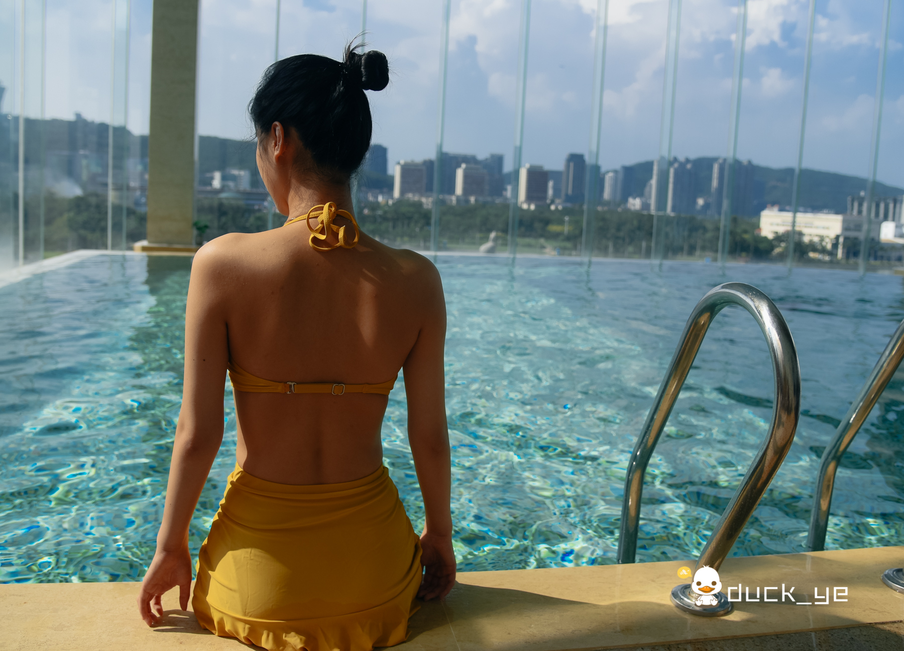 宝藏民宿无边泳池,宝藏日本料理馆