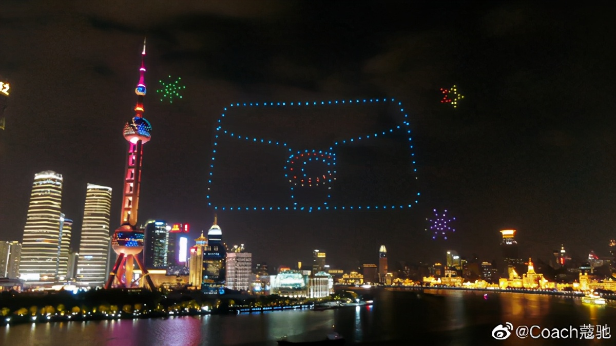 杨紫最爱的Coach靴子，轻*女熟**人的气质在冬天也能演绎出来