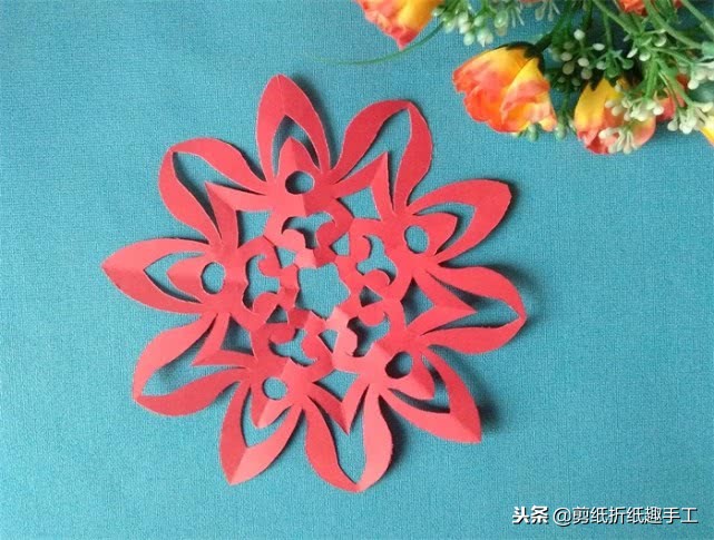 新年窗花剪纸教程一看就会,春节窗花怎么剪简单又省事