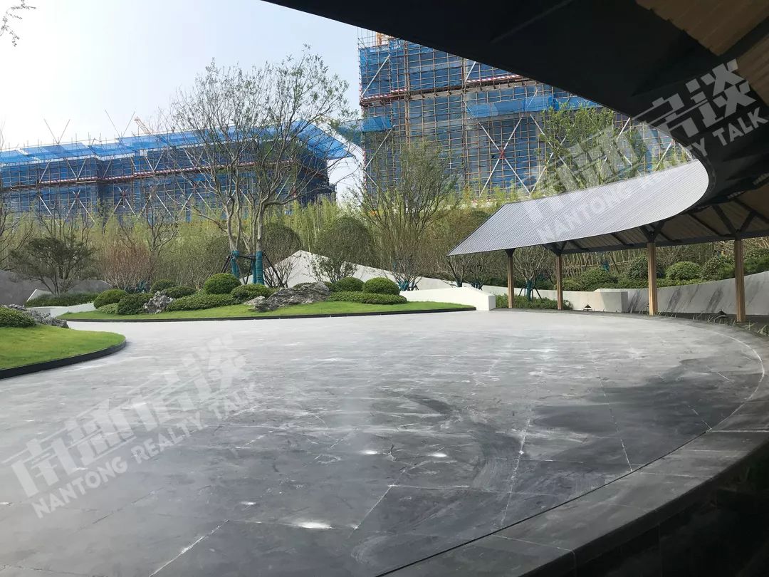 毛坯均价仅1w起的楼盘,高端楼盘与刚需楼盘对比