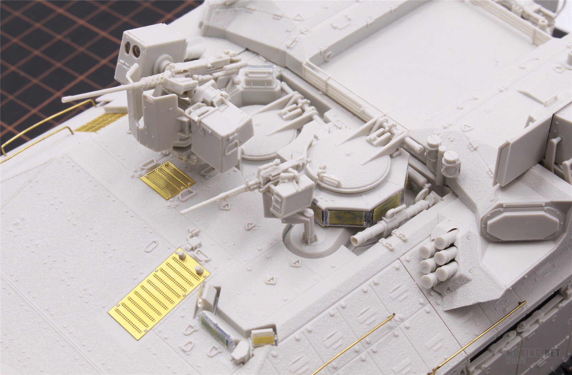 MENG,SS-018-1/35以色列“雌虎”重型装甲运输车-简介与开盒