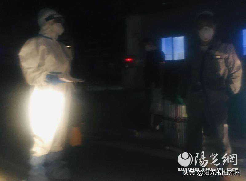 用责任和担当筑牢疫情防控堤坝,扛起使命责任筑牢疫情防线