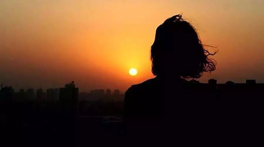 她叫九妹，在武汉做文员，月薪3000，她是这样生活的