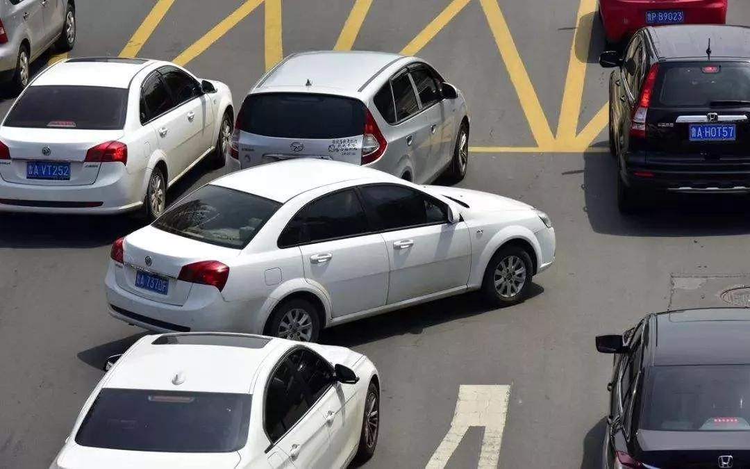 你这是怎么开车呢?再这么下去迟早被KO