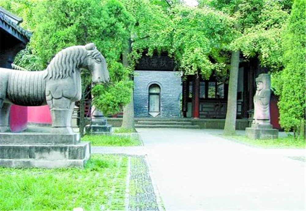 成都武侯祠刘备墓葬入的是真身吗,成都武侯祠刘备墓