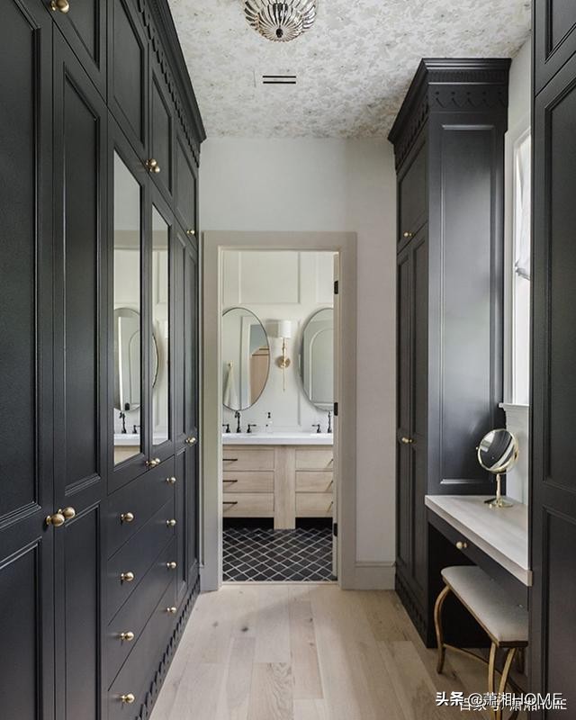 房间改造有双人两层床,家里的小床改造成现代小别墅