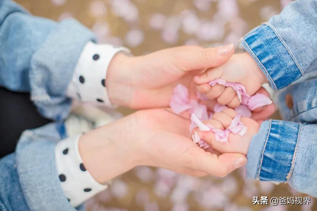 5岁女孩派出所自首是因为什么,被家长送去派出所自首的孩子