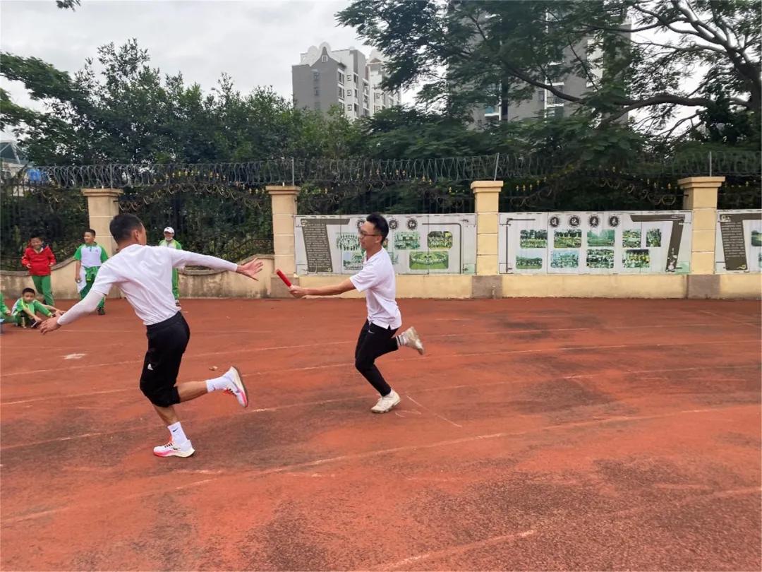 龙腾虎跃展英姿,龙腾虎跃展宏图