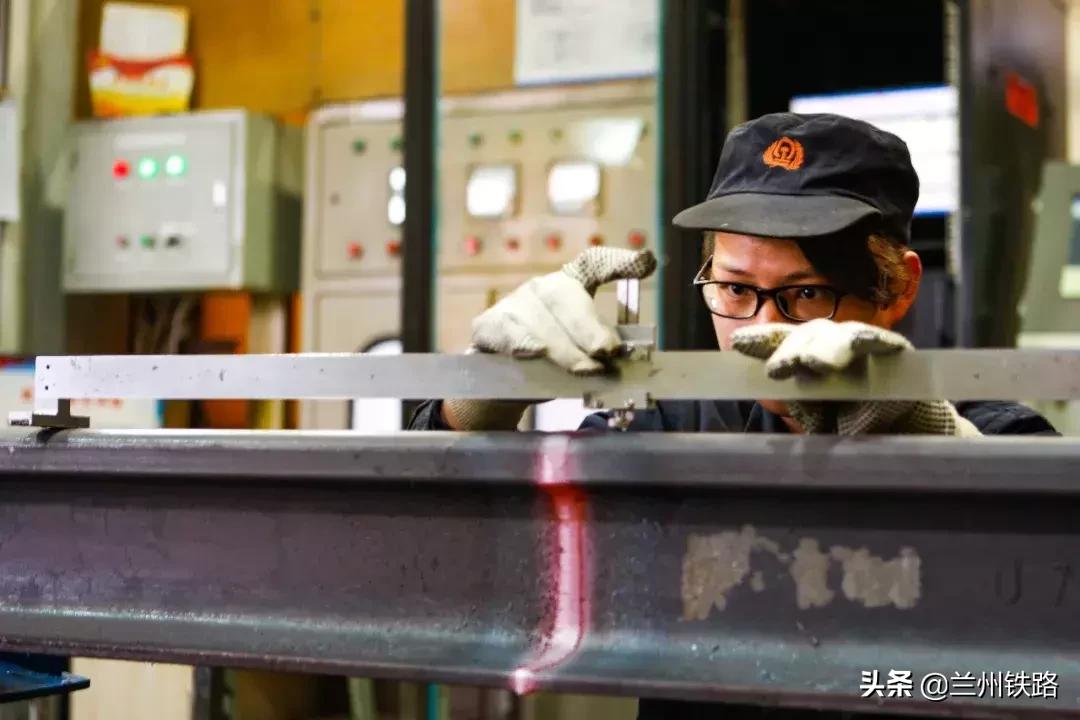 现在的火车没有哐当哐当声音,为什么现在火车跑起来没有哐当声