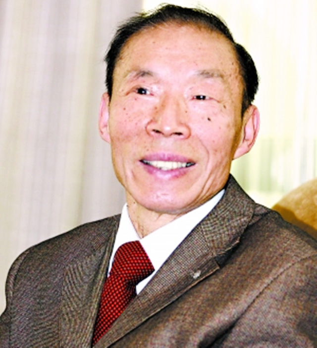 1997年香港回归场景如何，彭定康无法言喻，港督女儿哭到难以自已