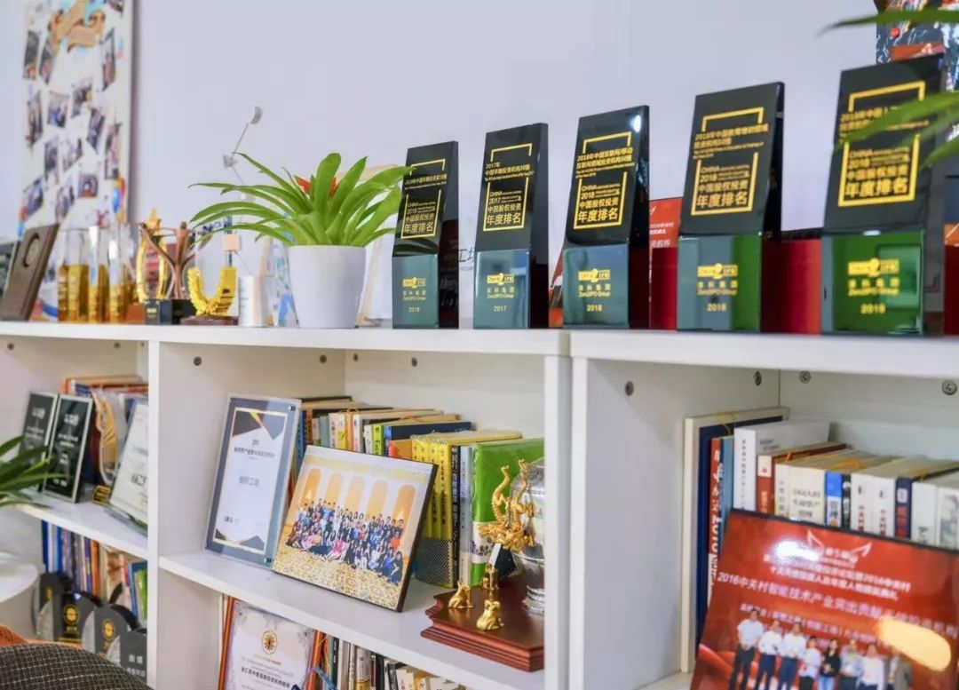 李开复未来十年趋势,李开复20岁的照片