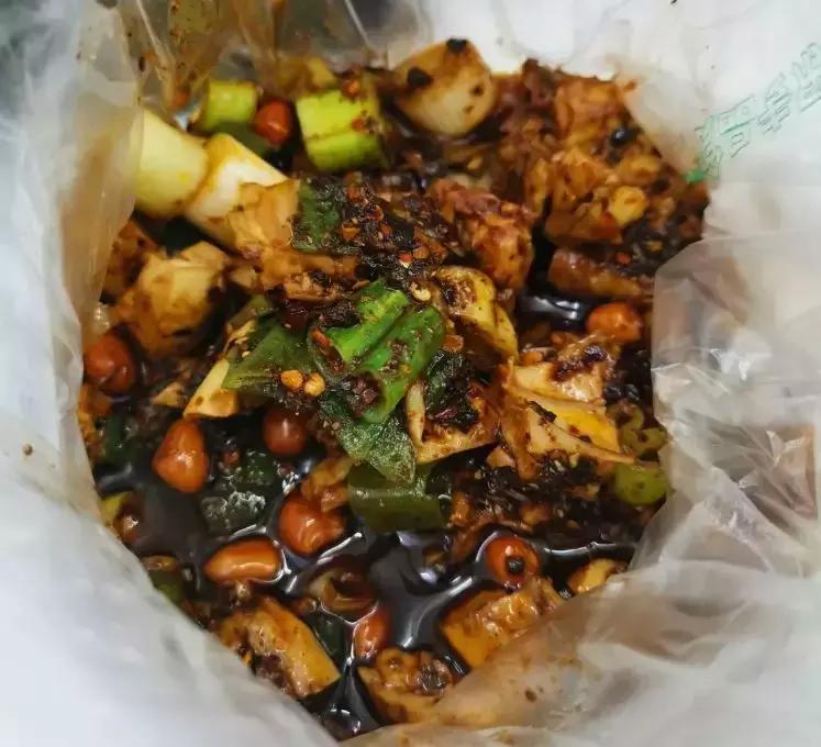 成都人小心！到这三个小区里吃“鬼饮食”？进去了就别想出来