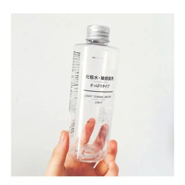 化妆水必须买贵的吗,化妆水贵和便宜的区别在哪