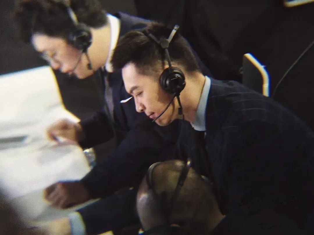 193cm体坛第一帅哥爆红，颜值惊艳：他要出道，男明星就哭吧