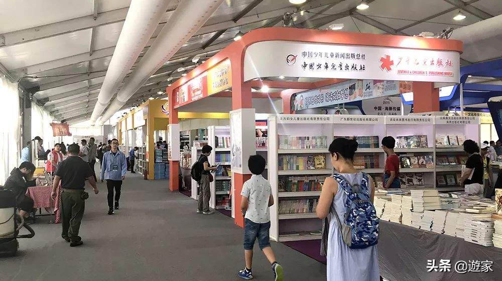 上海书展首日活动人气高,上海书展值得带孩子去吗