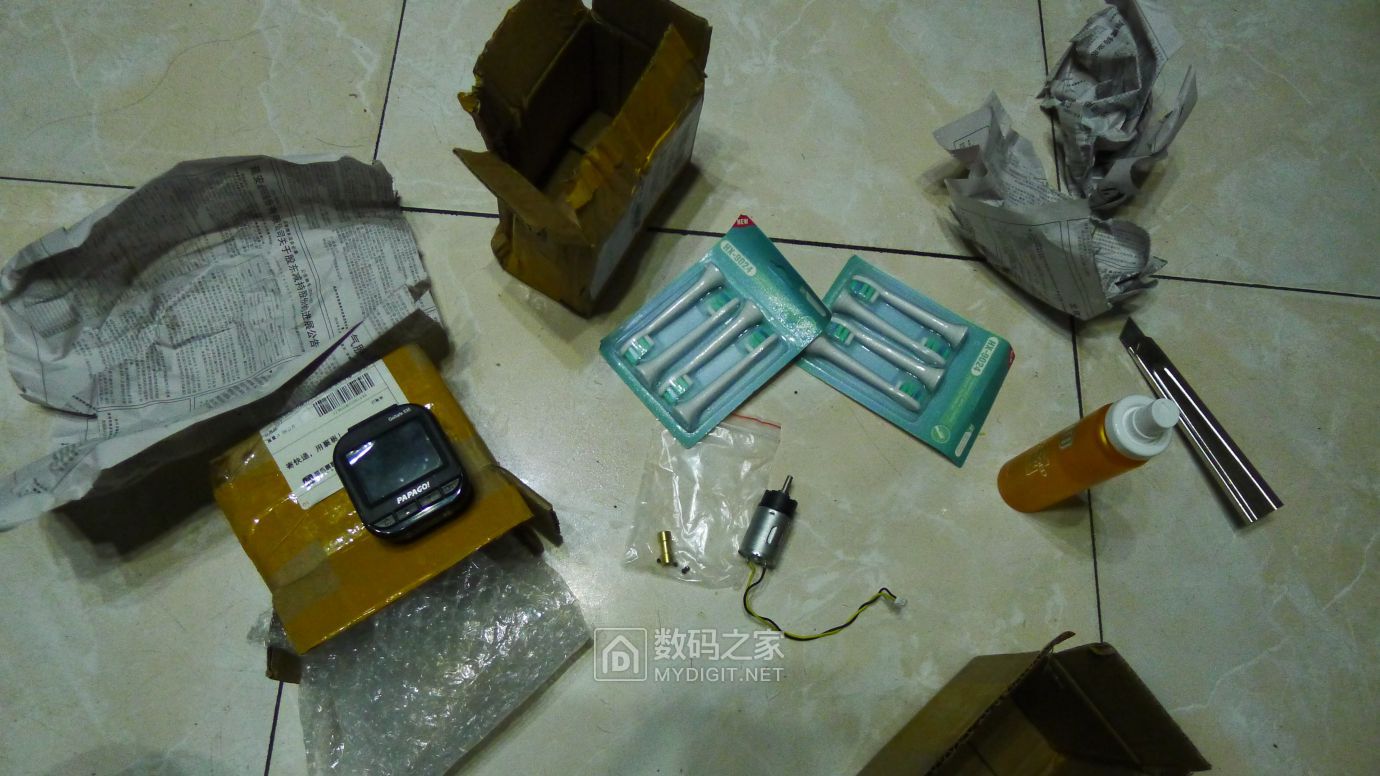 PAPAGO！GoSafe535行车记录仪拆解+电源接反故障维修