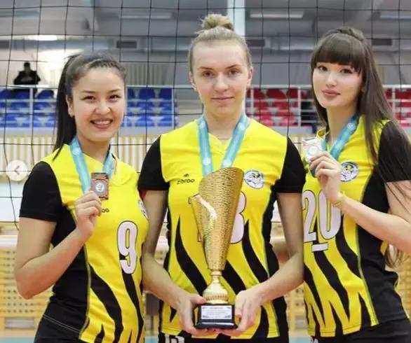 让人惊艳的排球女神,4年前排球界第一美少女现在模样