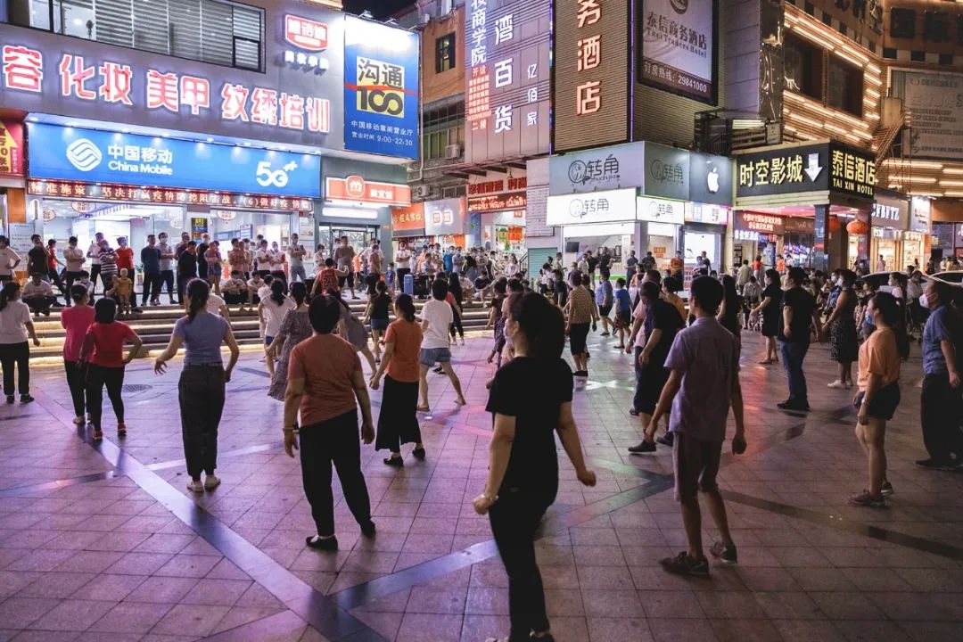 中国首家娃娃店,国内第一家玩偶厂