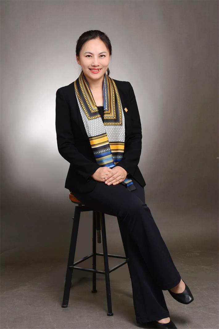 刘楠楠：求变不止，做国内私人银行的开路人|易悦＆艾彼人物访谈