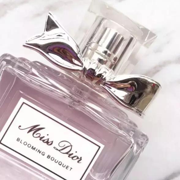 很多的沐浴露,哪些沐浴露和大牌香水一样