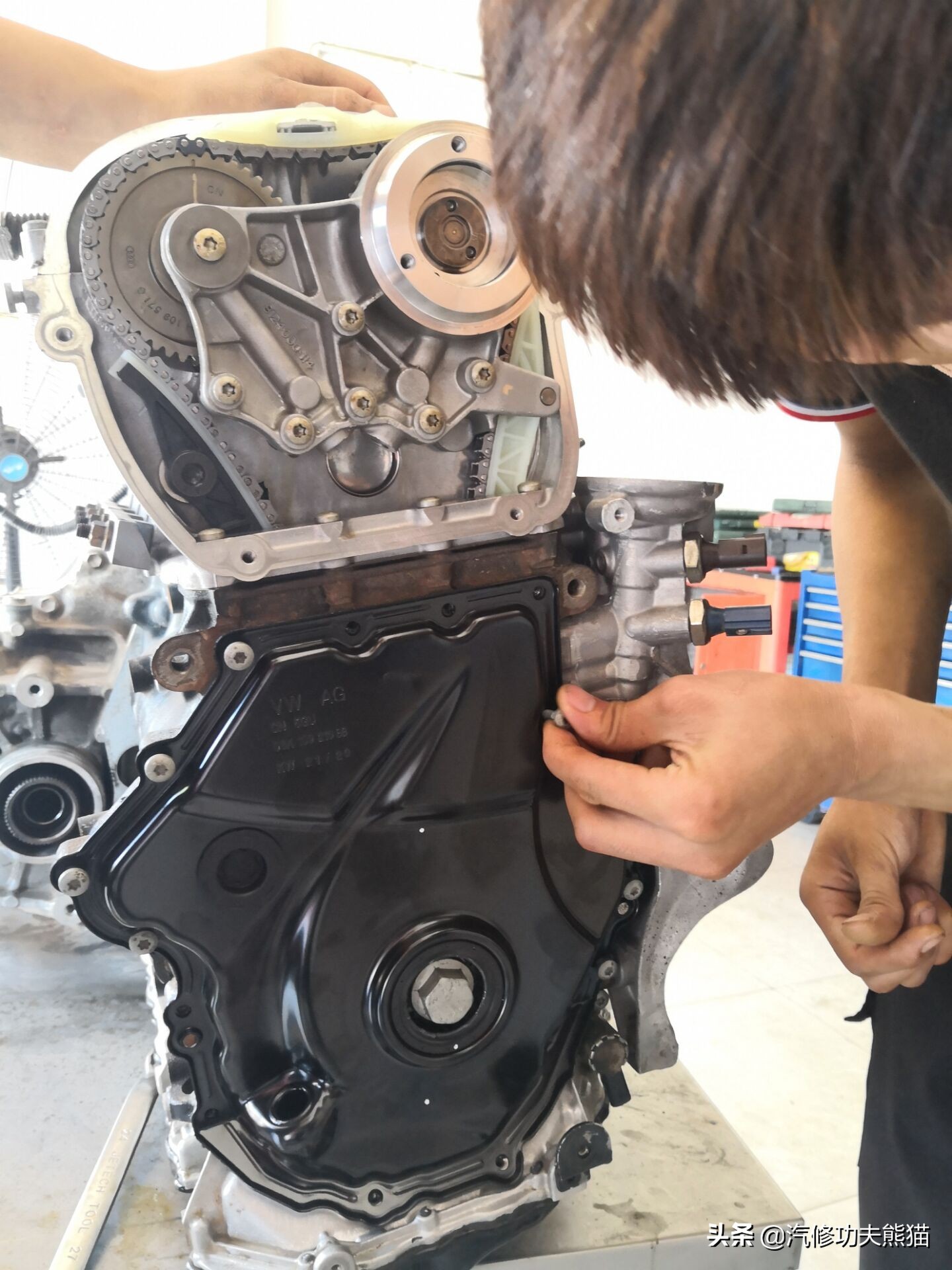 2017款途观丝绸之路1.8t烧机油吗,途观2015款1.8t四驱豪华版烧机油