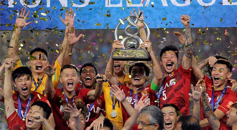 足球解说员黄健翔评价李铁,黄健翔李铁水平之低实属罕有