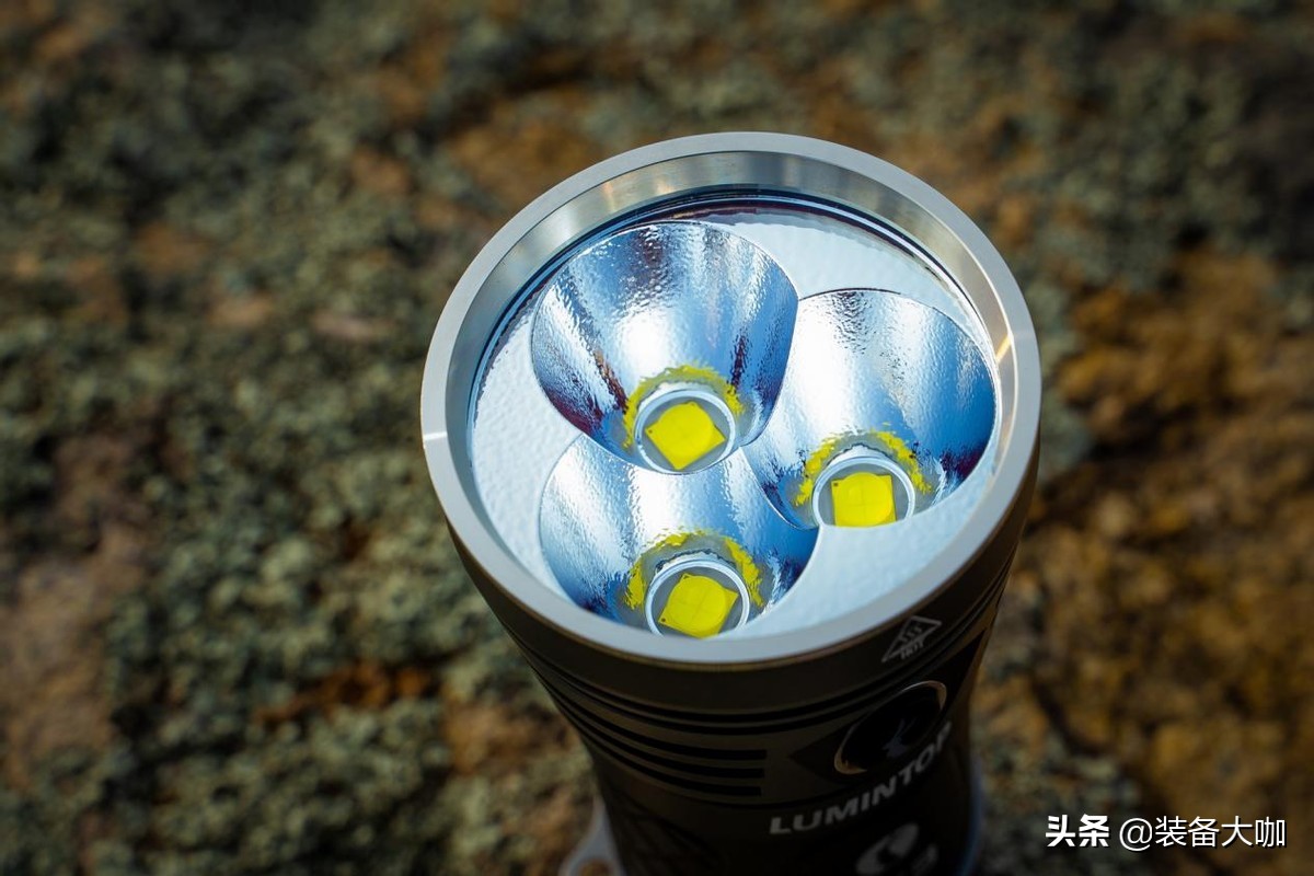 三眼小钢炮手电筒亮吗,三眼小钢炮强光