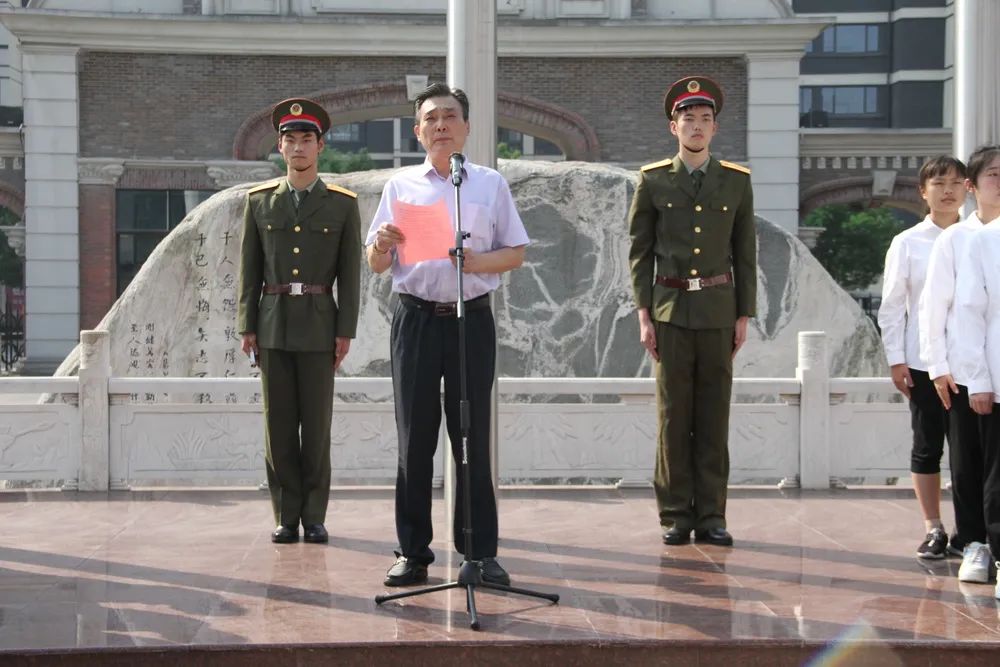 二中南通,二中校训赤子之心