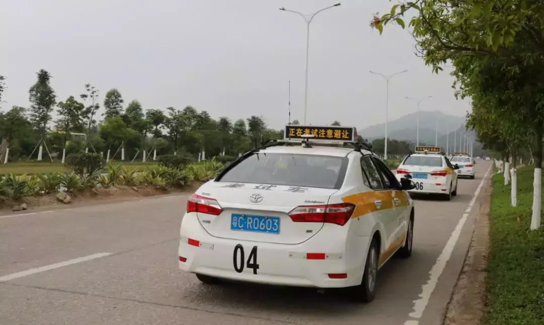 广州大学生驾照考了3年！有效期前1天考科目三，不过全作废！