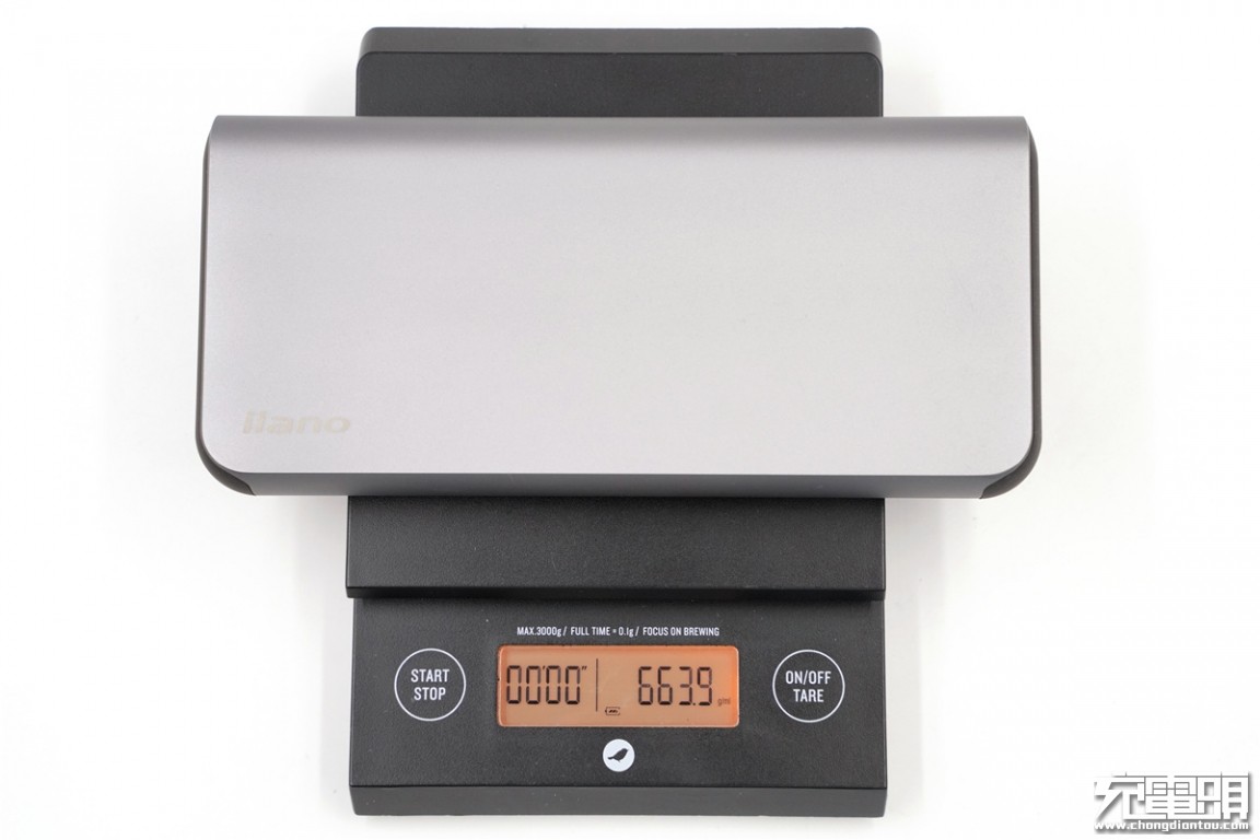 巨能移动电源拆解,绿巨能移动电源评测