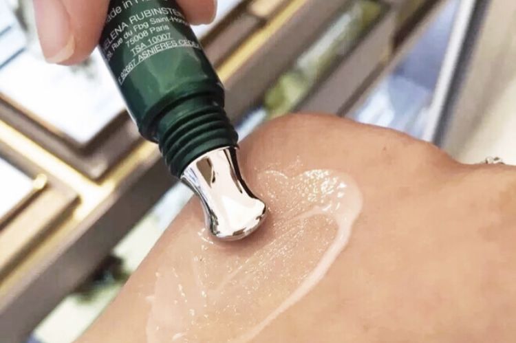 吴宣仪黑唇妆上热搜了是怎么回事,吴宣仪唇妆视频