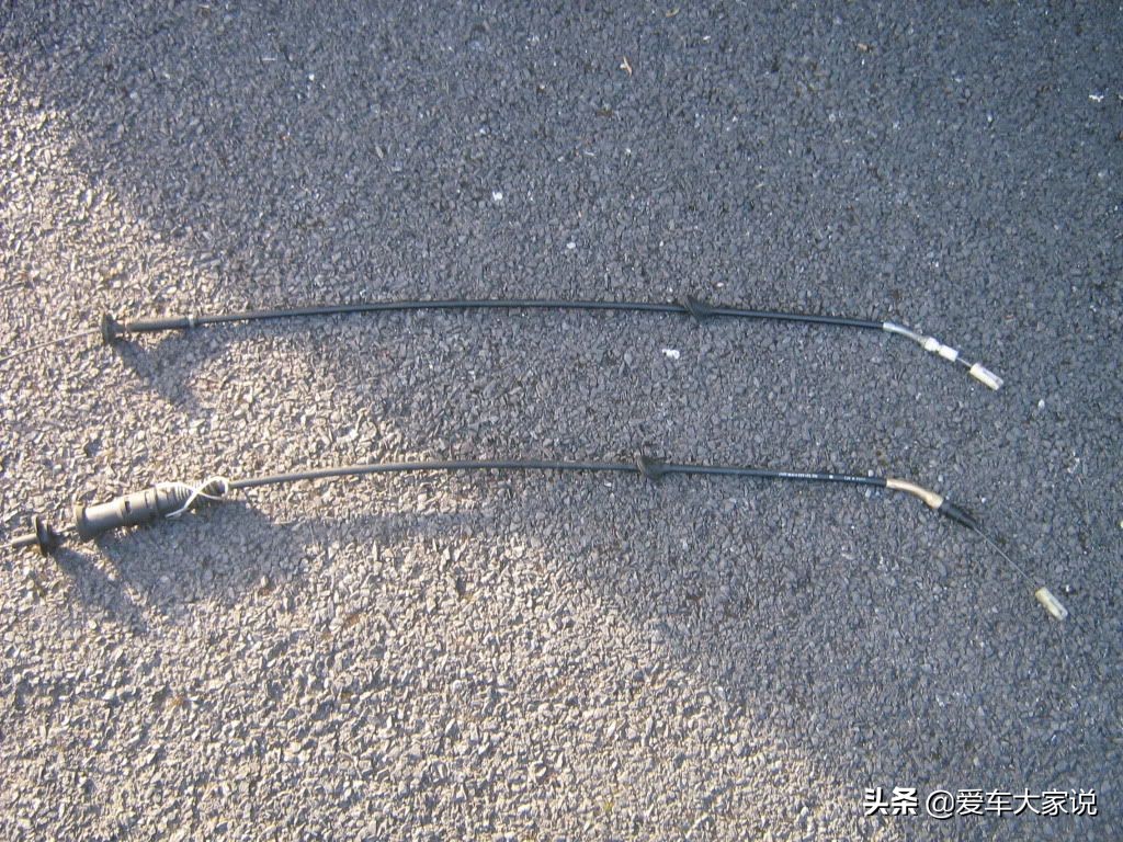 踩离合腿疼屁股疼怎么回事,踩下离合器挂挡费劲