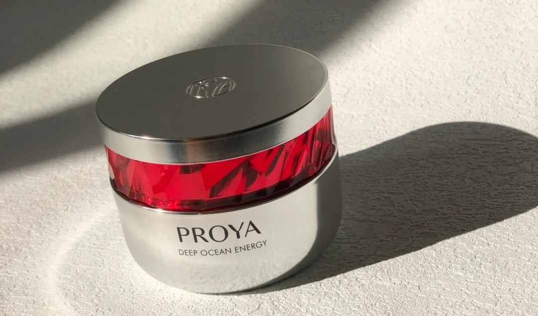 女孩买护肤品选哪几样,女人买护肤品买什么品牌