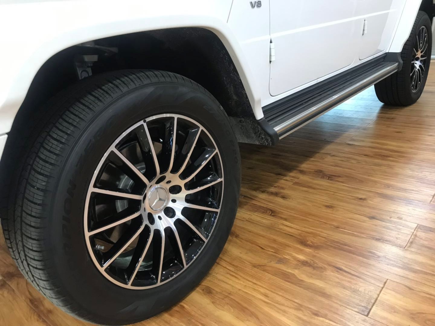 2020款奔驰G550越野界的大哥大拥有三把差速锁顷刻将*途征**变坦途