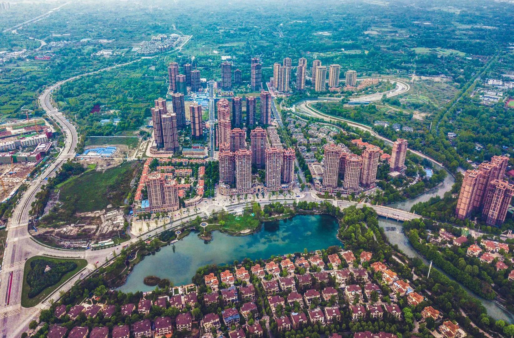 温江鹭湖宫八区实景图,温江鹭湖宫17区房子立体图