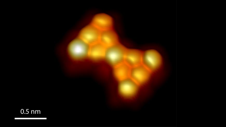 “拓扑挫折”让纳米石墨烯拥有了非常规磁性