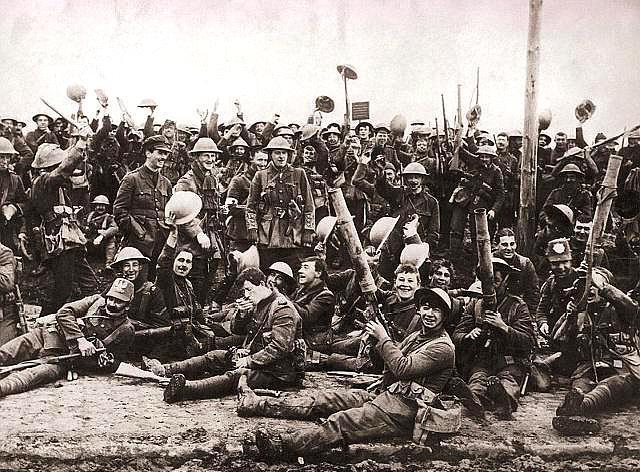 诺福克团266人进入浓雾后消失，四年后谜团揭开，山沟里成白骨